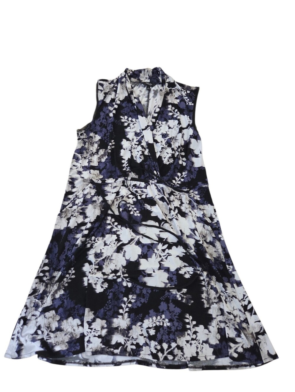 Simply Vera blue/black/white floral sleeveless midi dress, L. EUC.